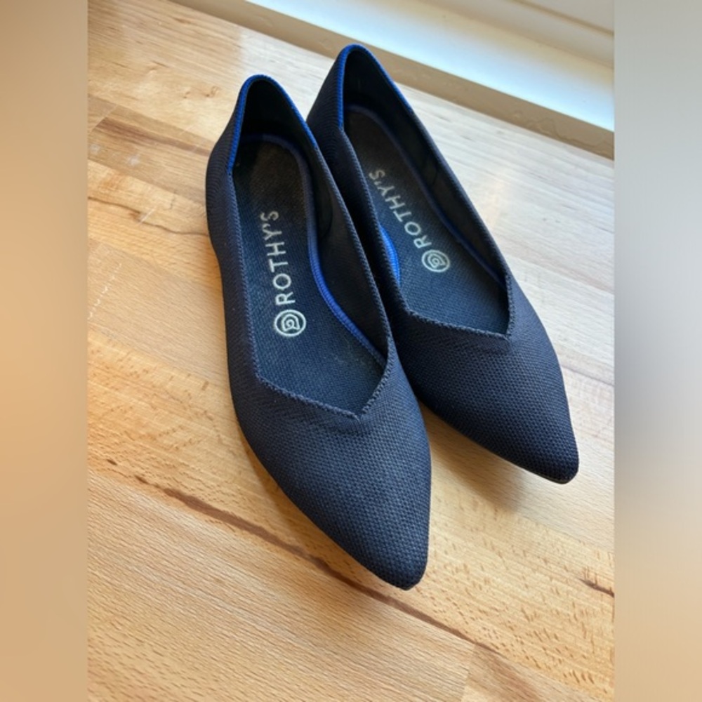 Rothy's Womens Pointed Toe Flats in Navy Blue